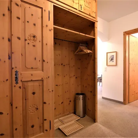 Chesa Corvatsch By Interhome アパート ポントレジナ