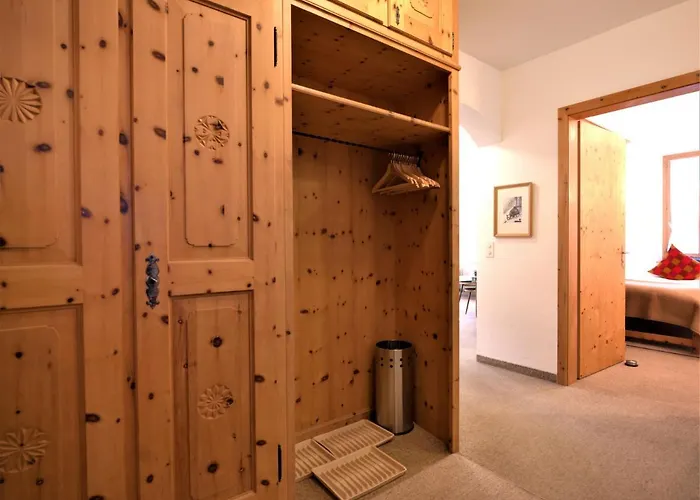 Chesa Corvatsch By Interhome شقة بونتريسنا